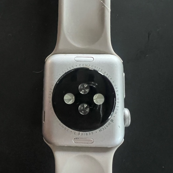 Apple Smartwatch Series 3 38mm - Picture 3 of 6